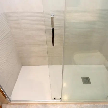 Apartment At133 Els Pins, 1ra Linea De La Playa, Piscina, Airco, Aparcamiento *